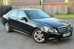 Begagnad Mercedes E200