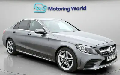 Usado Mercedes C300 AMG line 245 HP (180 kW) 2019 Cinzento Sedan