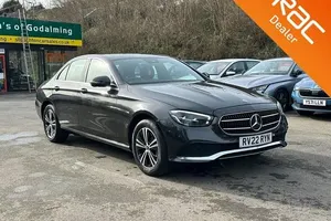 Begagnad Mercedes E200