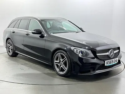 Usado Mercedes C300 AMG line 245 HP (180 kW) 2019 Preto Carrinha