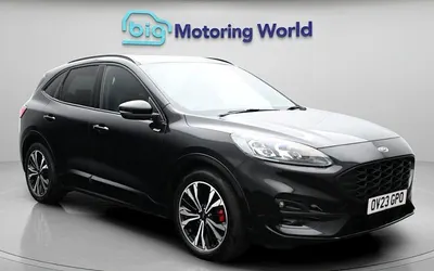 Usado Ford Kuga ST-Line X 190 HP (139 kW) 2023 SUV
