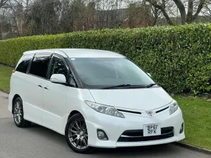 Begagnad Toyota Estima