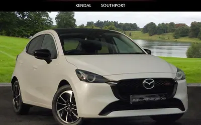 Usado Mazda 2 Homura-Aka 90 HP (66 kW) 2024 Citadino